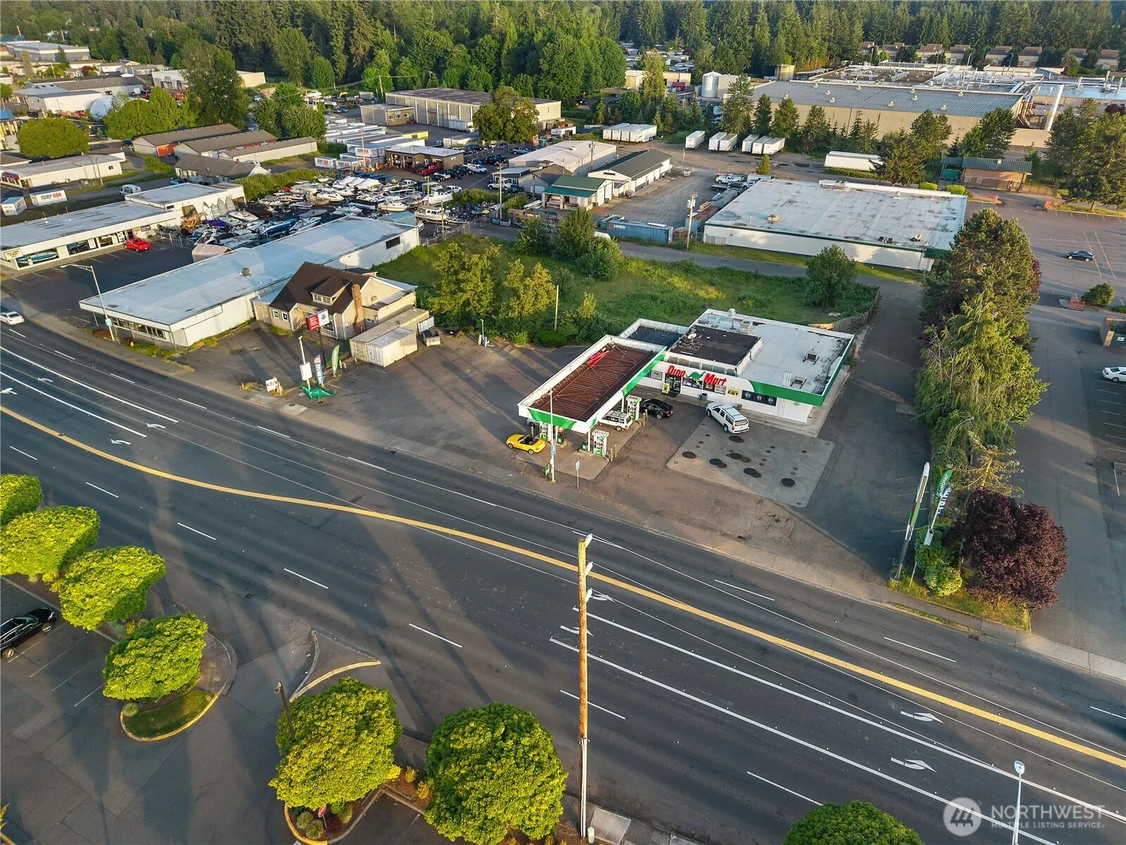 Property photo for 3523 Pacific Avenue Se, Olympia photo 2