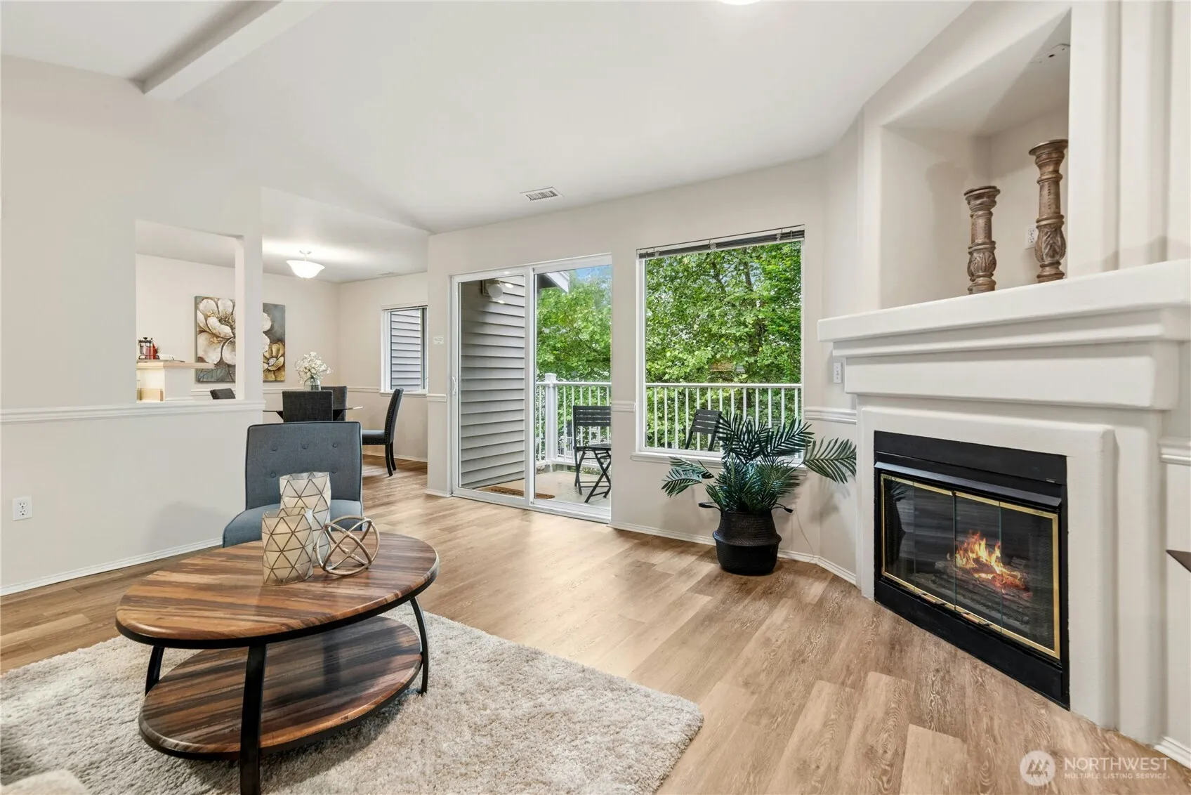 Property photo for 25235 Se Klahanie Boulevard #e305, Sammamish photo 4