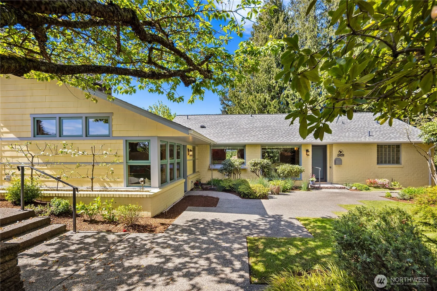 3409 Magnolia Blvd W, Seattle