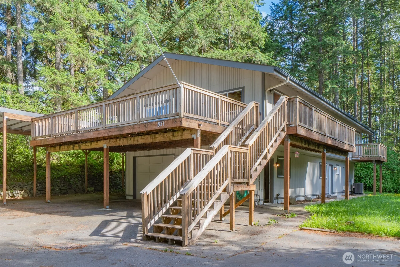 Property photo for 871 Ne Larson Blvd, Belfair