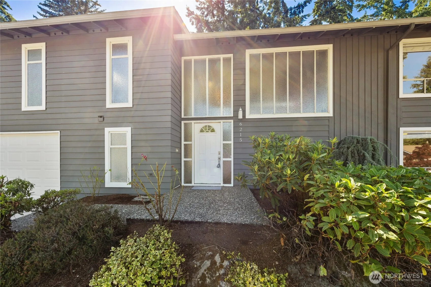 Property photo for 6215 122nd Avenue Se, Bellevue photo 2