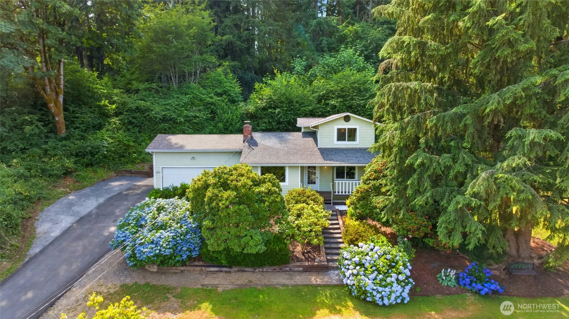 Property photo for 19232 Yew Way, Snohomish photo 4