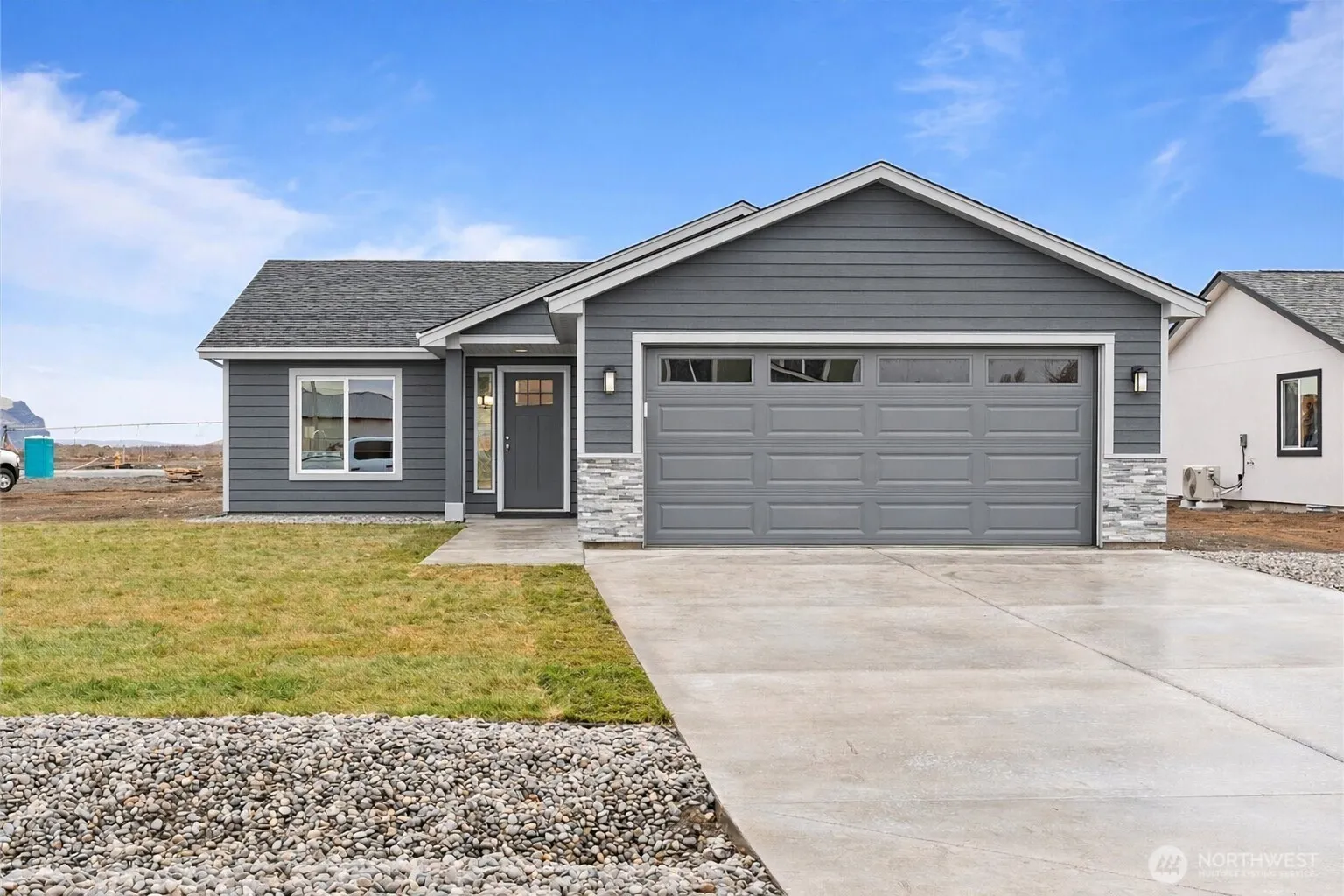 Property photo for 922 La Vista Drive, Warden