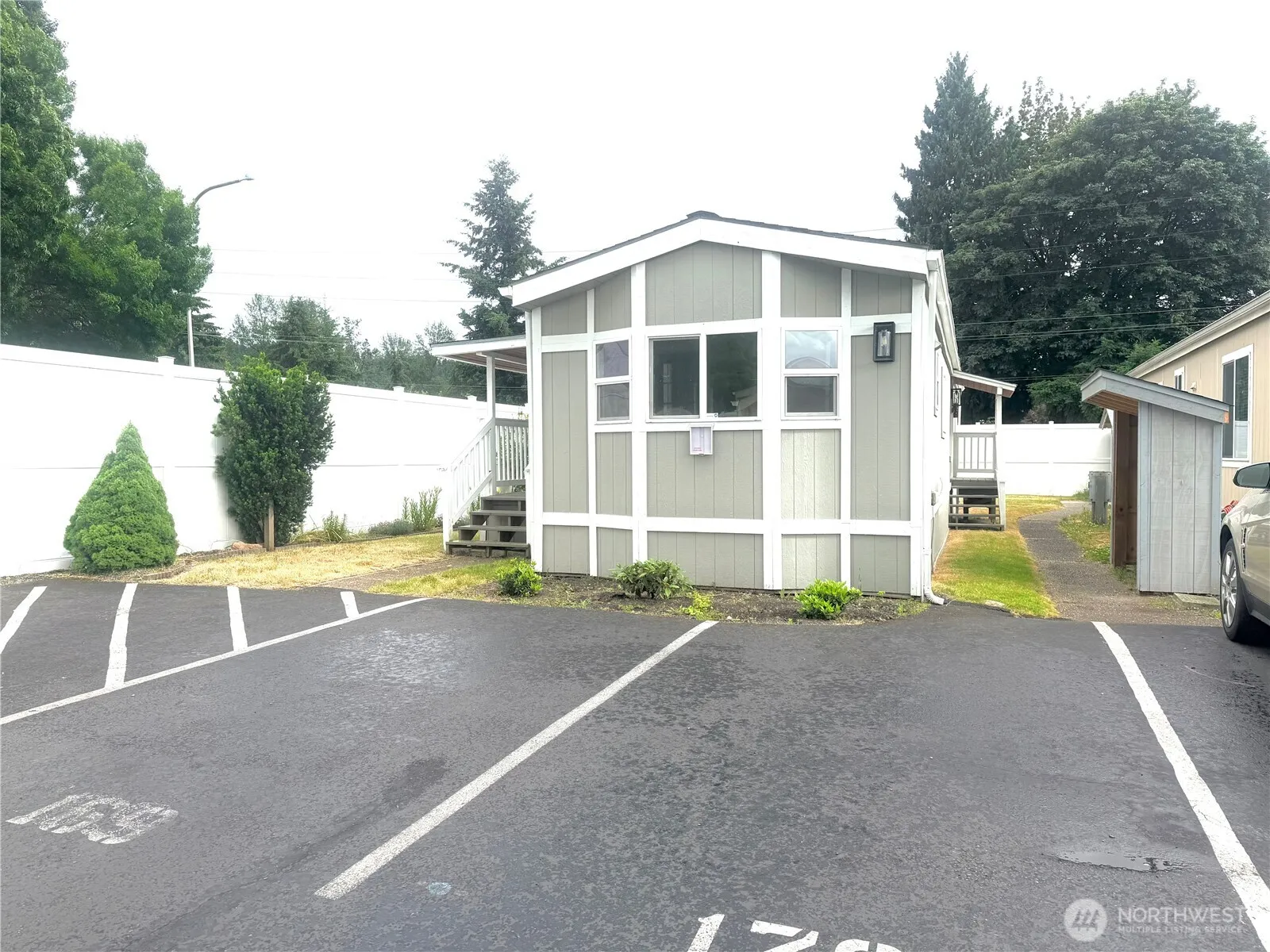 Property photo for 210 37th St Se ## 35, Auburn photo 2