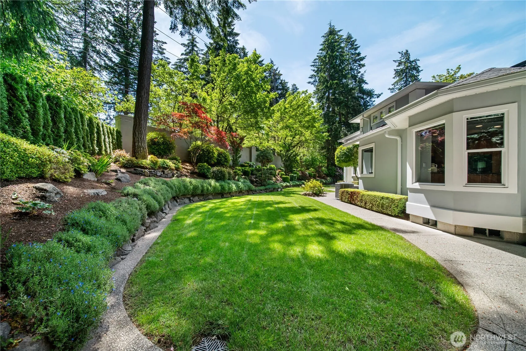 Property photo for 11202 Greystone Drive Sw, Lakewood photo 4