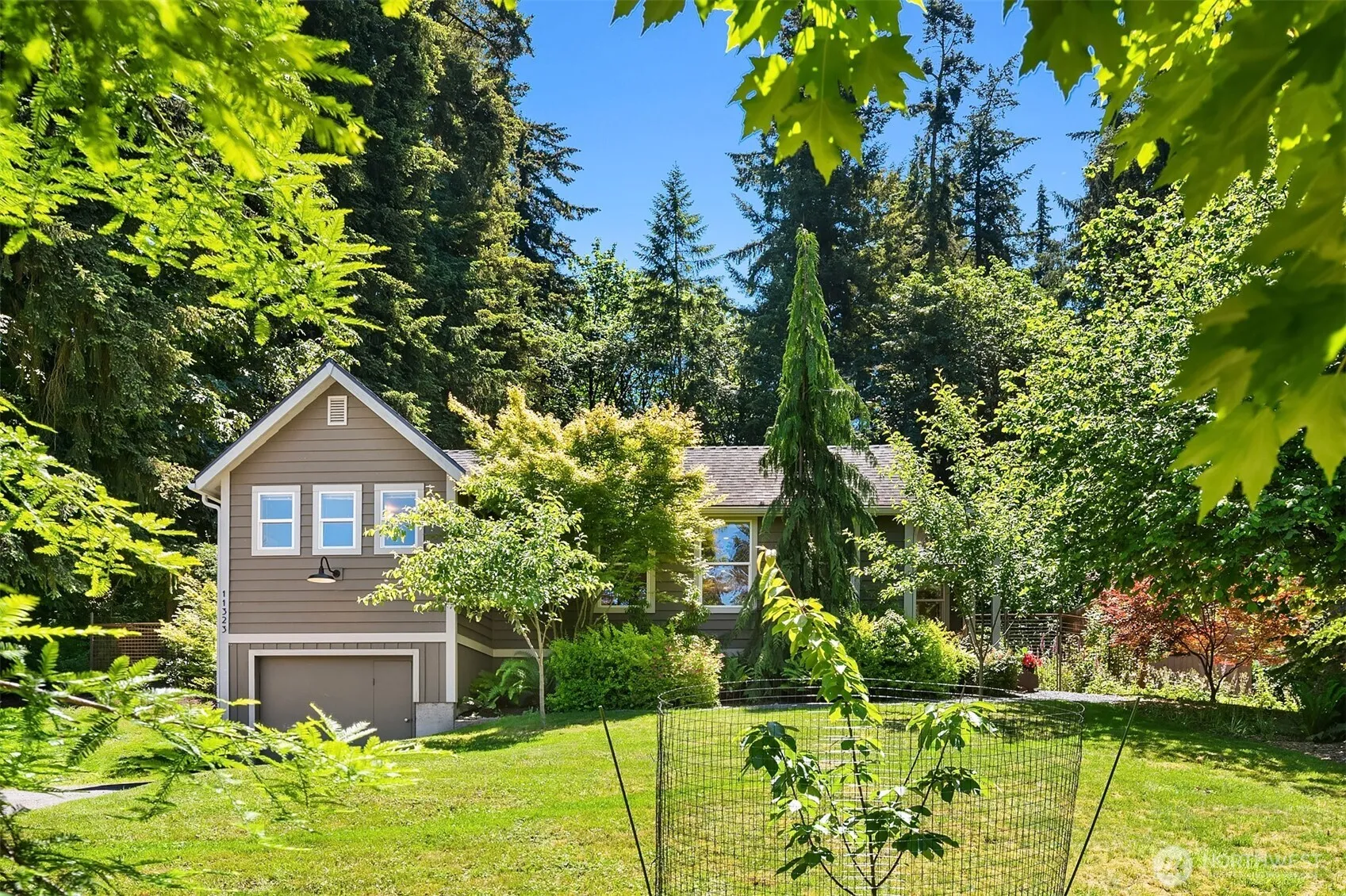 Property photo for 11323 E Riverside Drive, Bothell