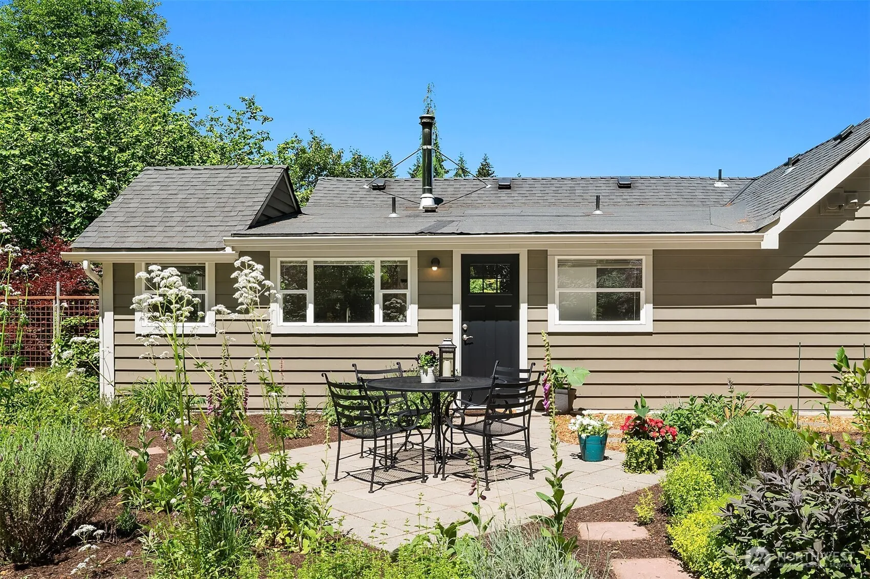 Property photo for 11323 E Riverside Drive, Bothell
