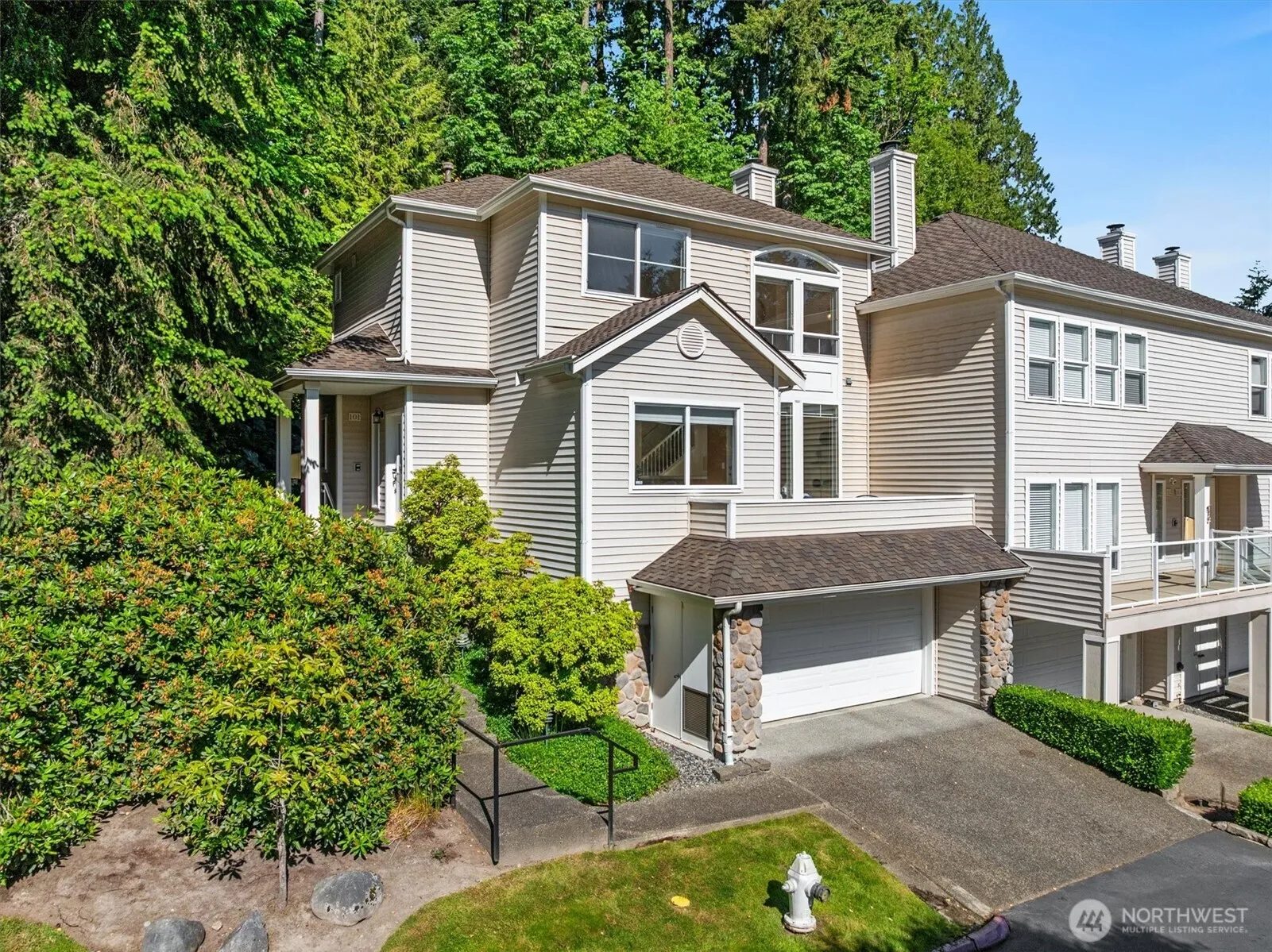 Property photo for 9804 Ne Riverbend Drive #b-101, Bothell