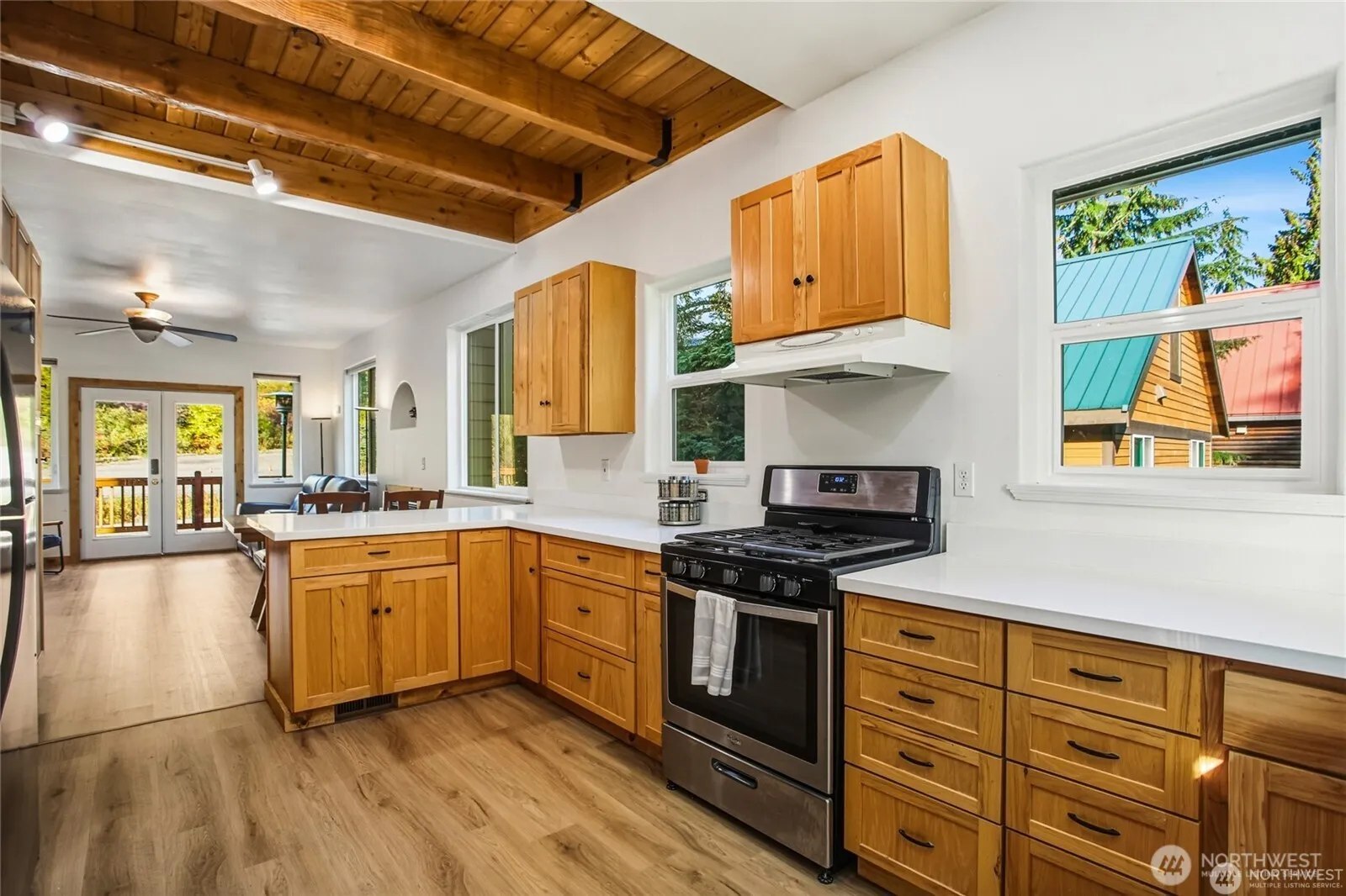 Property photo for 330 Keechelus Drive, Snoqualmie Pass photo 5