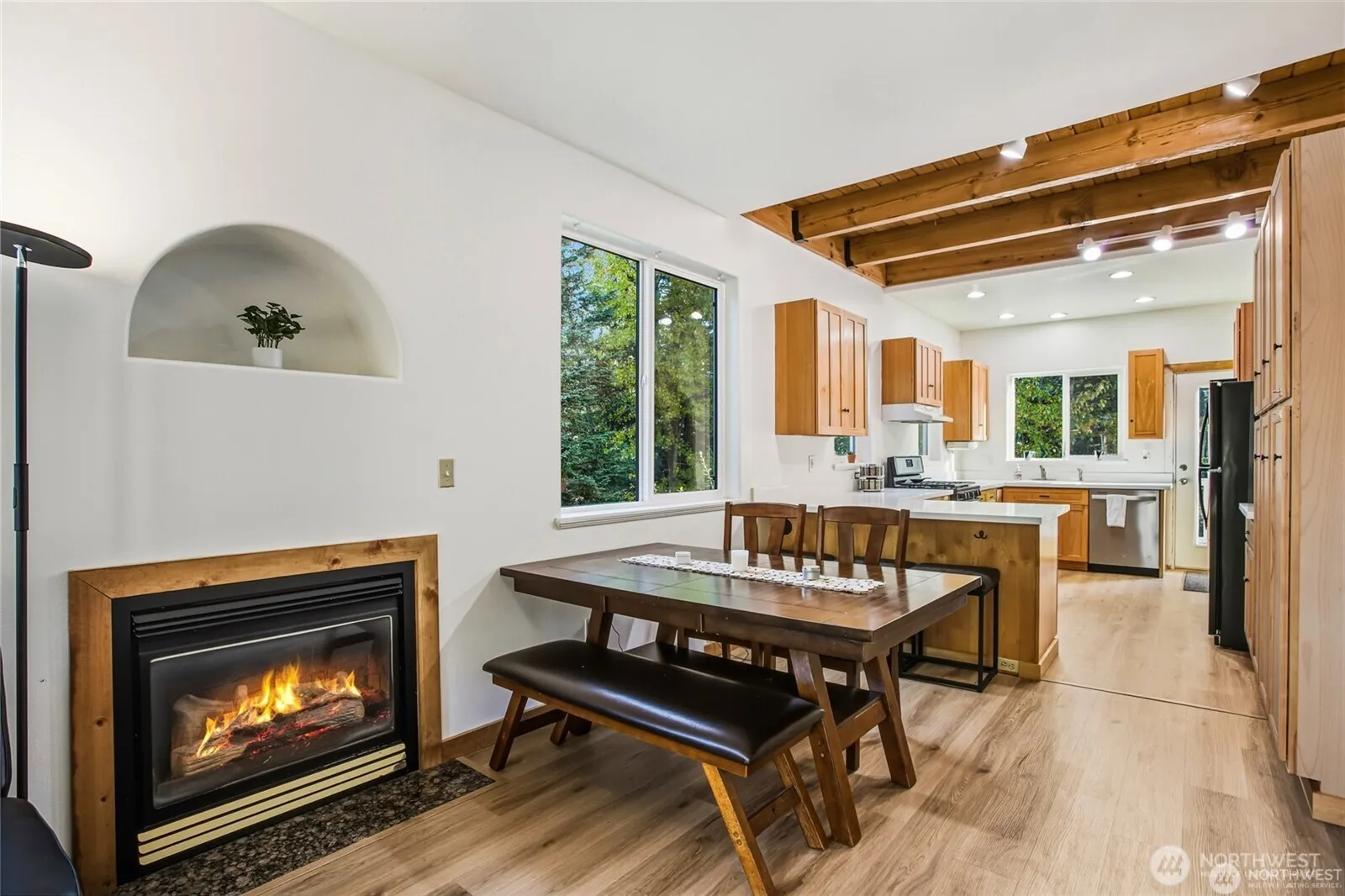 Property photo for 330 Keechelus Drive, Snoqualmie Pass photo 4