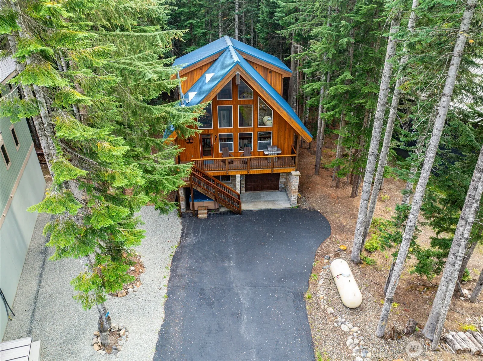 Property photo for 91 Mountain Home Rd, Snoqualmie Pass photo 2