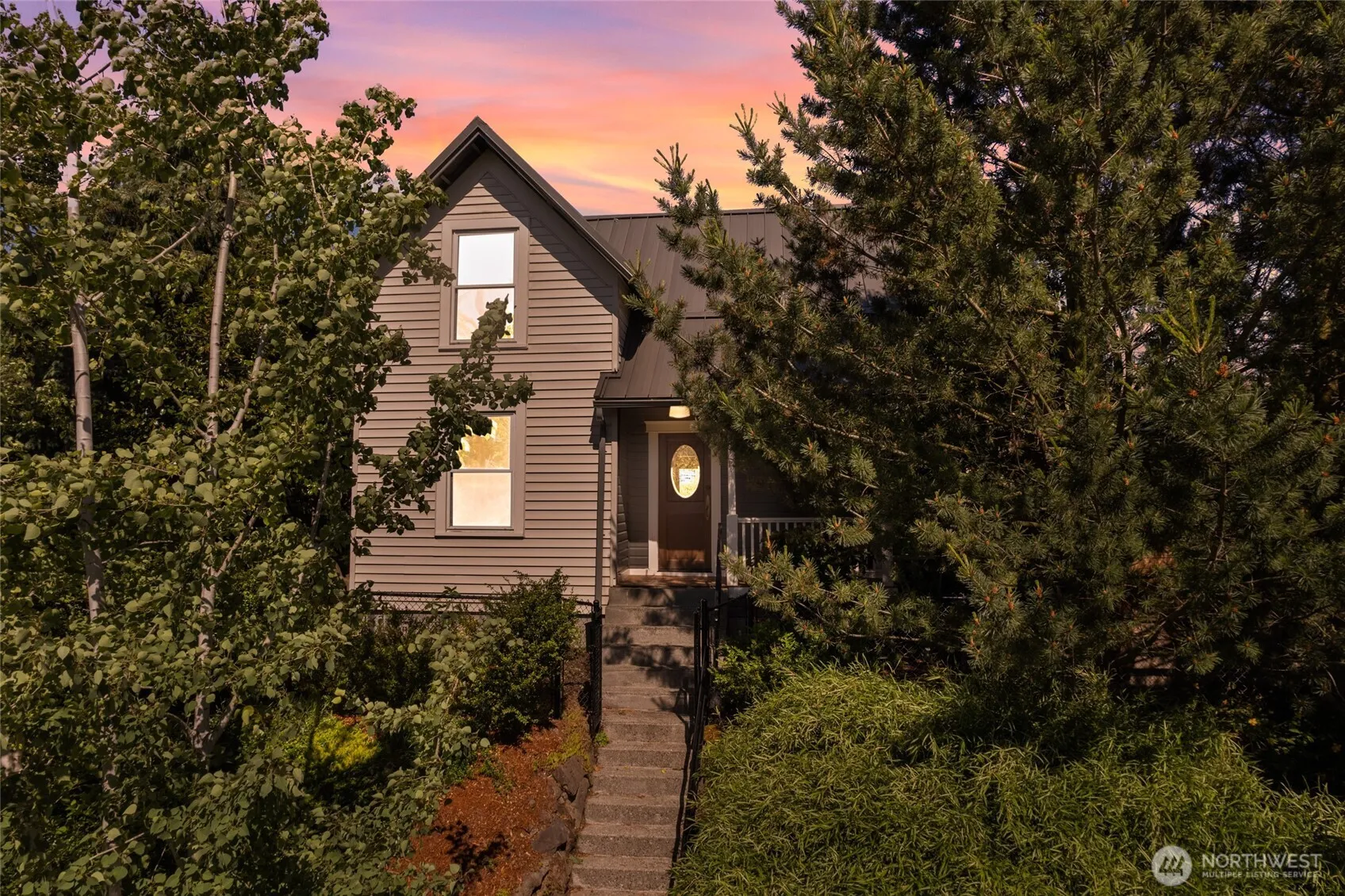 Property photo for 4048 37th Avenue S, Seattle