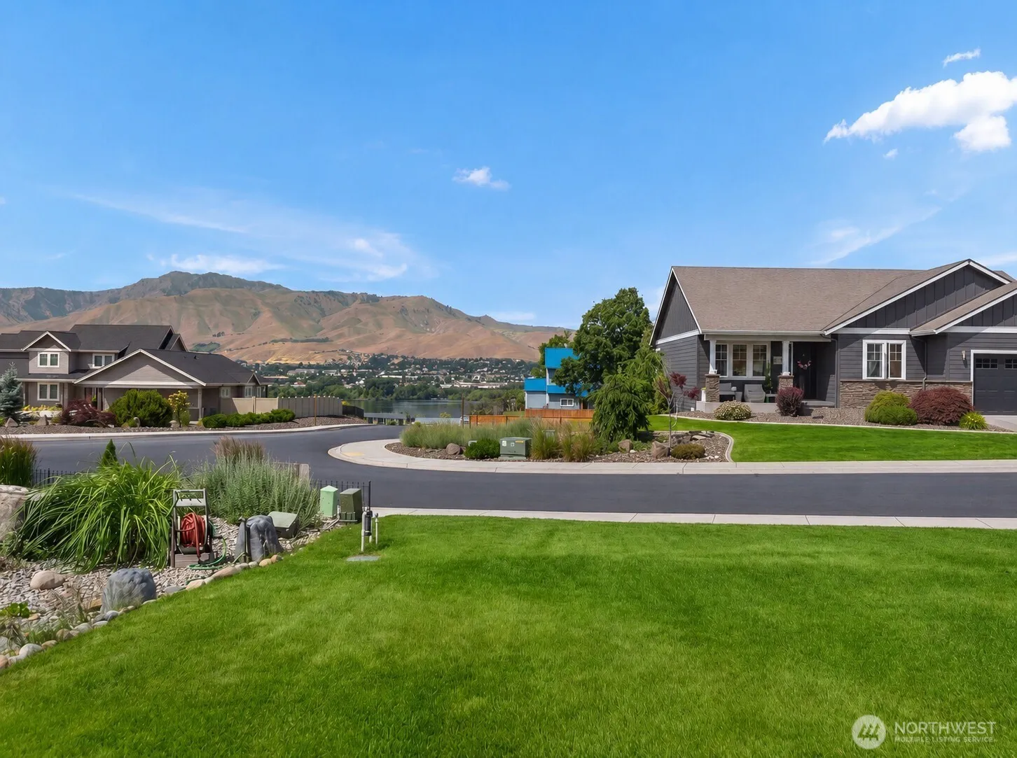 Property photo for 3113 Nw Delcon Court, East Wenatchee photo 4