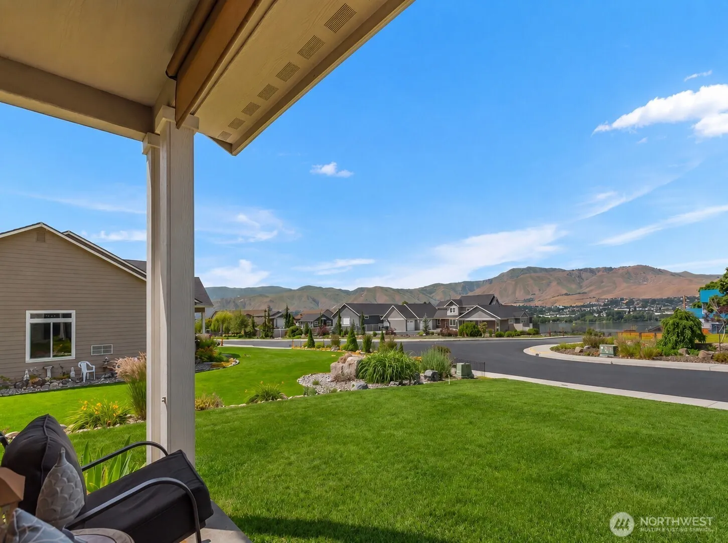 Property photo for 3113 Nw Delcon Court, East Wenatchee photo 3