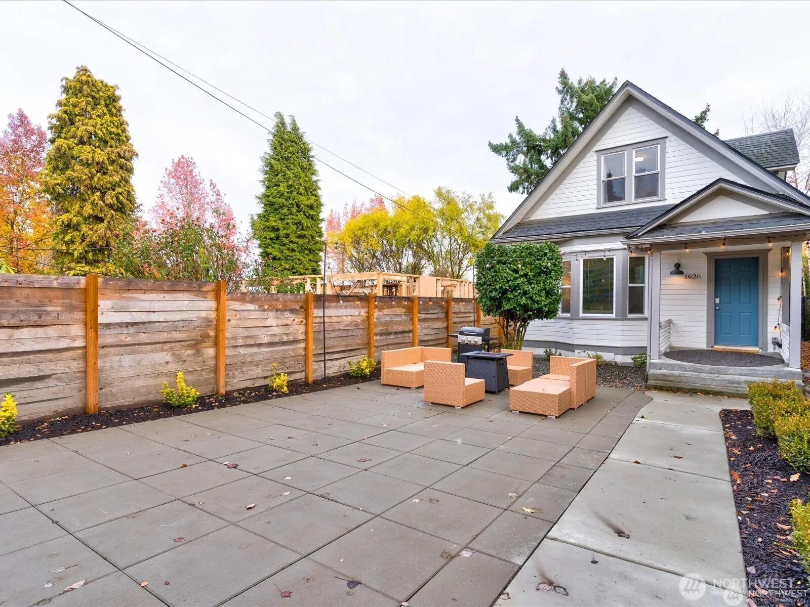 Property photo for 1626 39th Avenue E, Seattle photo 4
