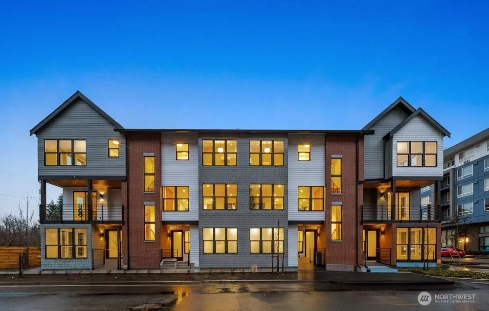 697 Nw Locust St (homesite #8), Issaquah