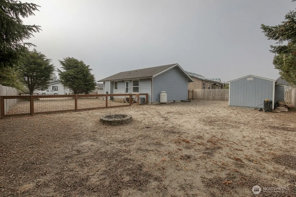 Property photo for 414 Salina Cruz Avenue Sw, Ocean Shores photo 3
