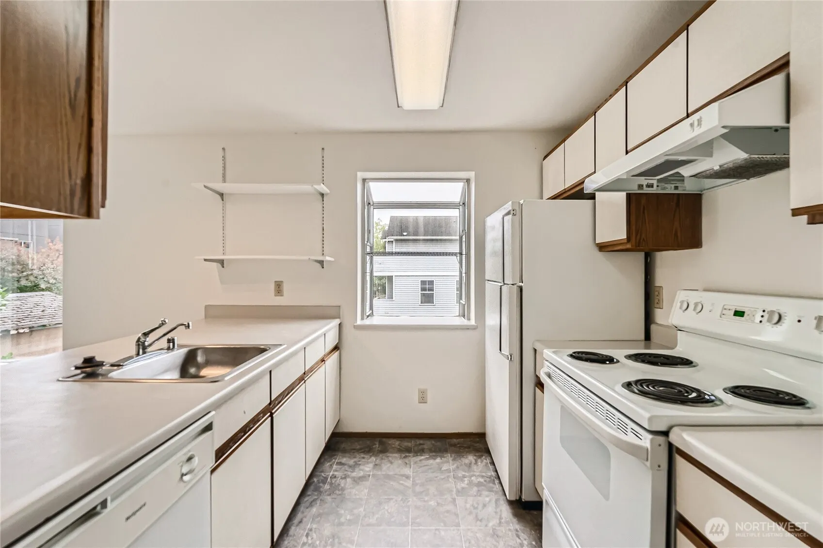 Property photo for 8848 Stone Avenue N, Seattle photo 4