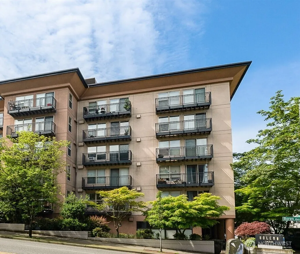 Property photo for 1323 Boren Avenue #206, Seattle