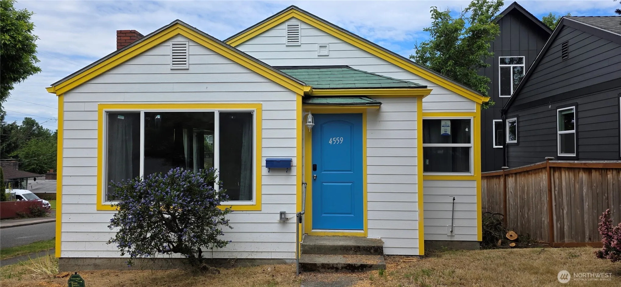 Property photo for 4559 12th Ave S, Seattle