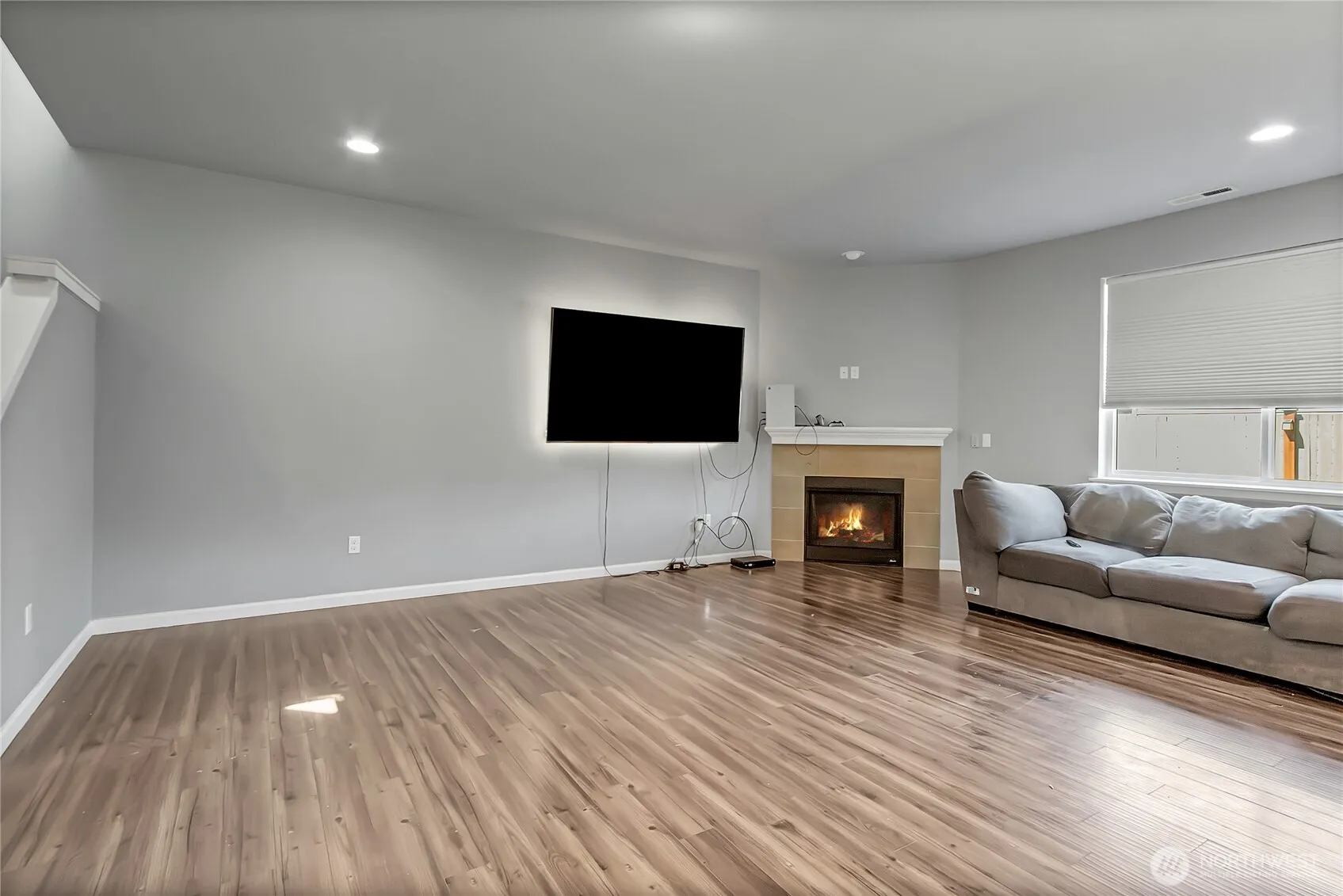 Property photo for 13316 9th Avenue S, Tacoma photo 5