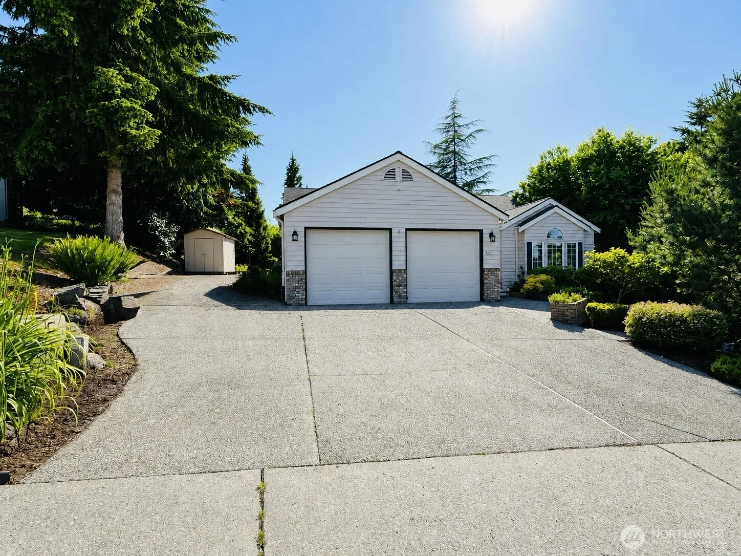 Property photo for 715 N Waugh Road, Mount Vernon