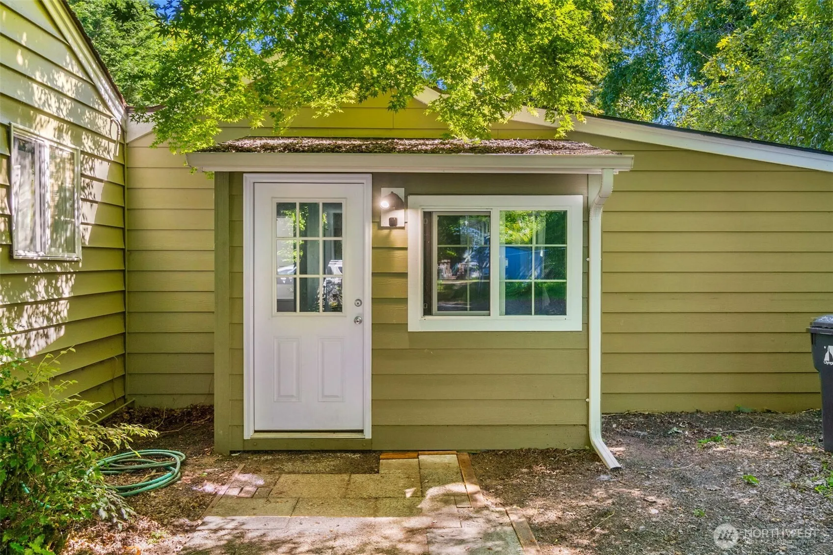 Property photo for 2325 Jackson Avenue Nw, Olympia photo 4