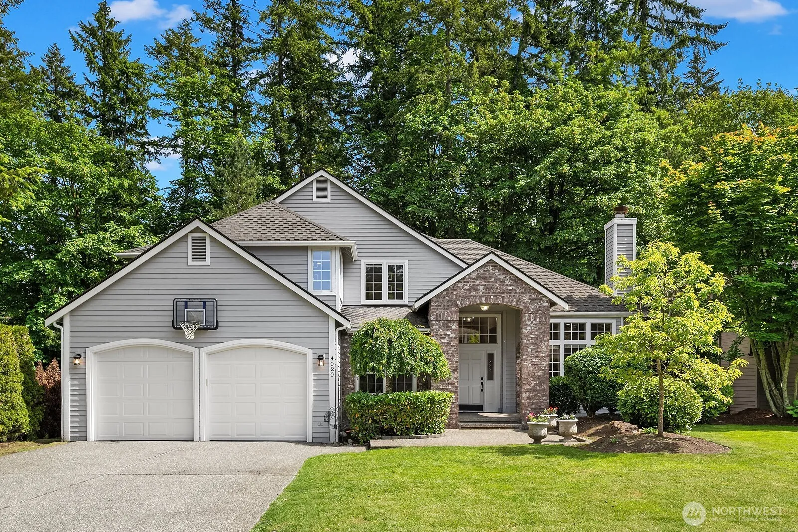 Property photo for 4020 262nd Place Se, Sammamish