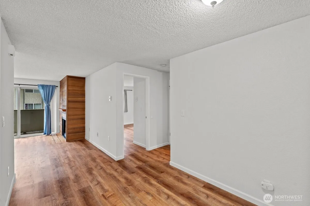 Property photo for 1150 Sunset Boulevard Ne #220, Renton photo 5