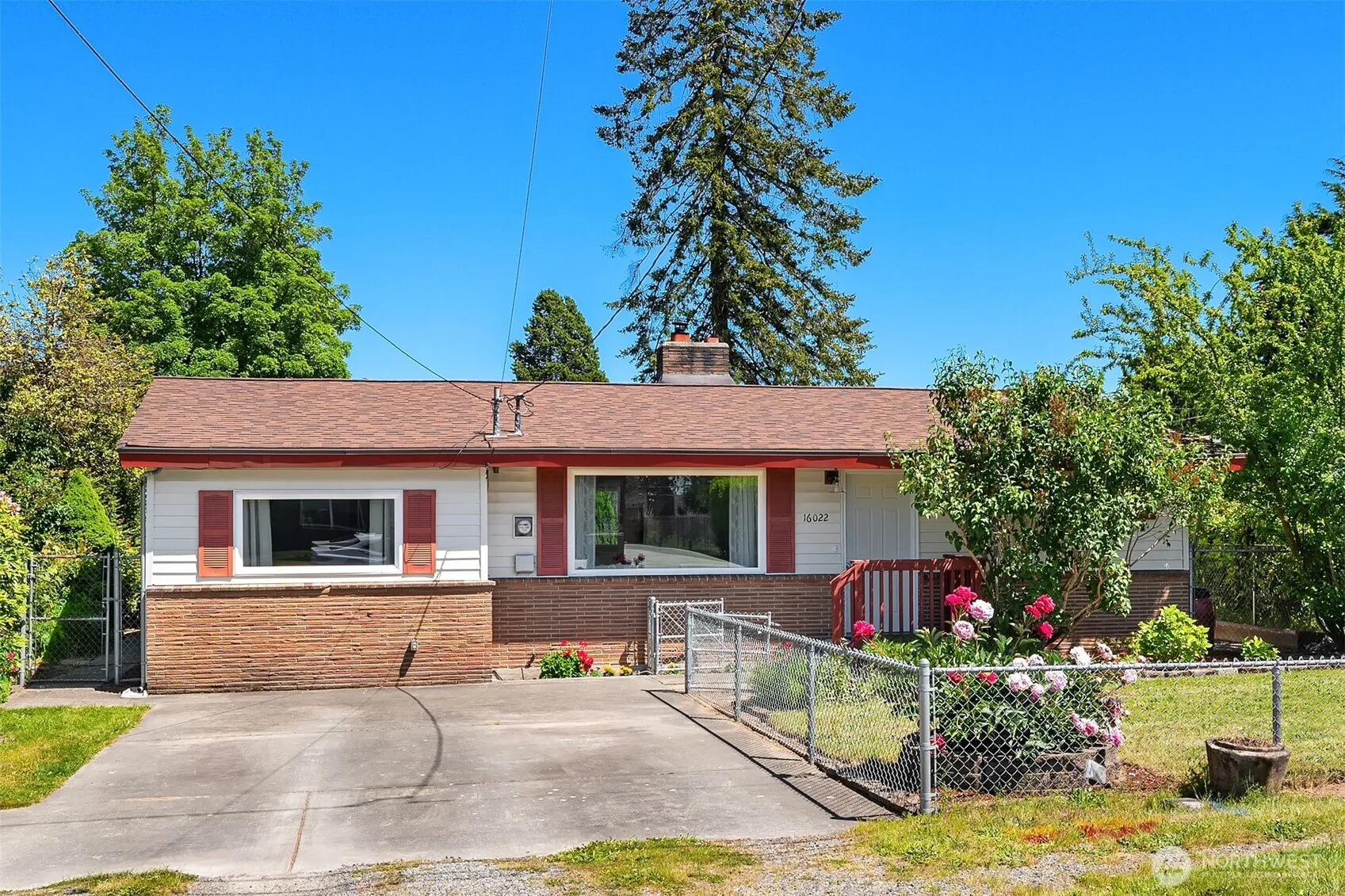Property photo for 16022 11th Avenue Sw, Burien