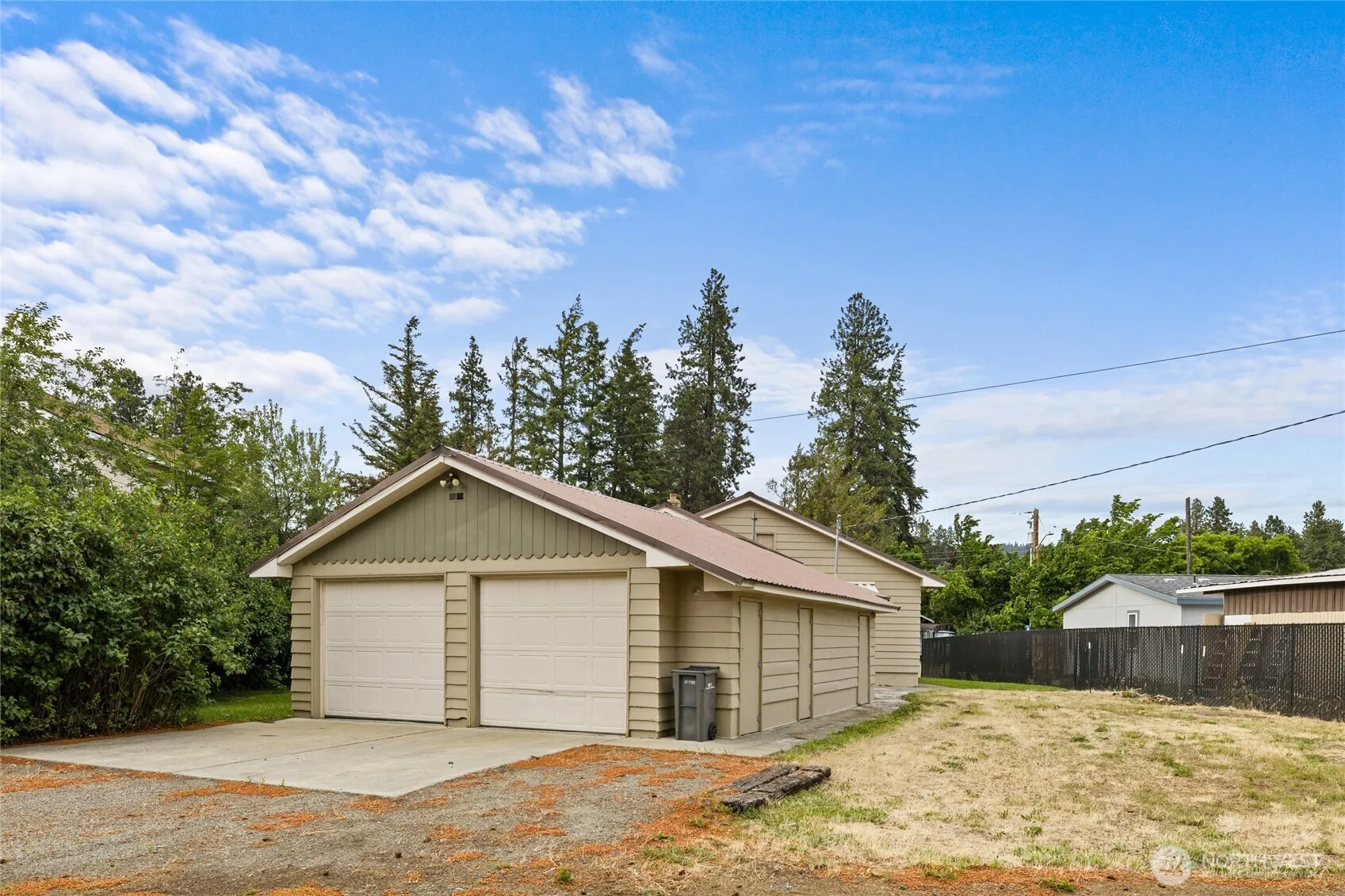 Property photo for 327 Lincoln Street, Cle Elum photo 3