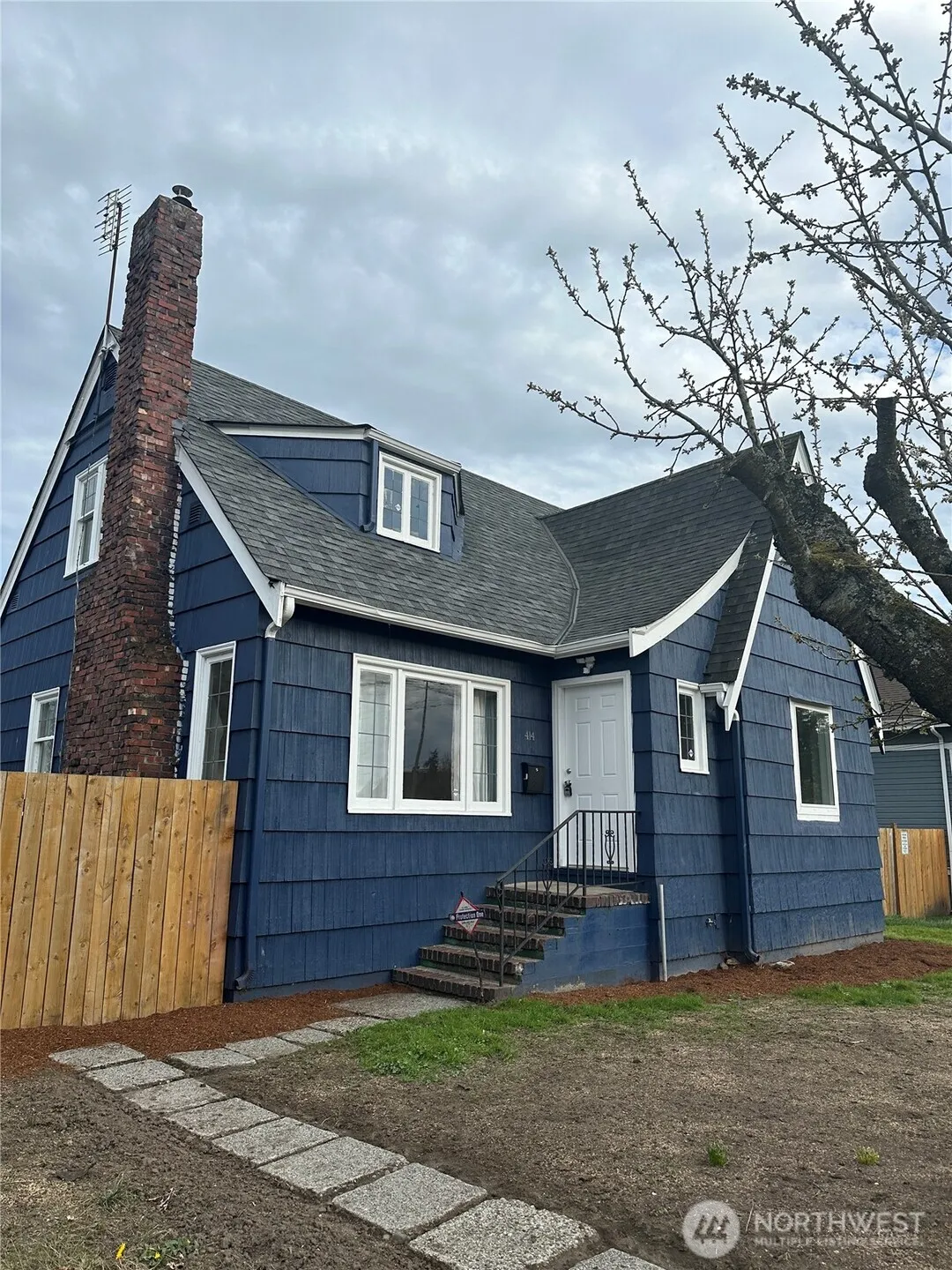 Property photo for 414 2nd Avenue S, Kent