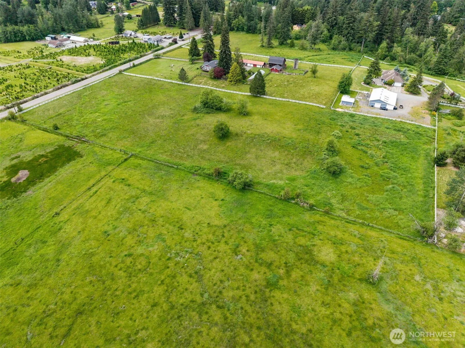 Property photo for 266 Xx Se 200th Street, Maple Valley photo 5