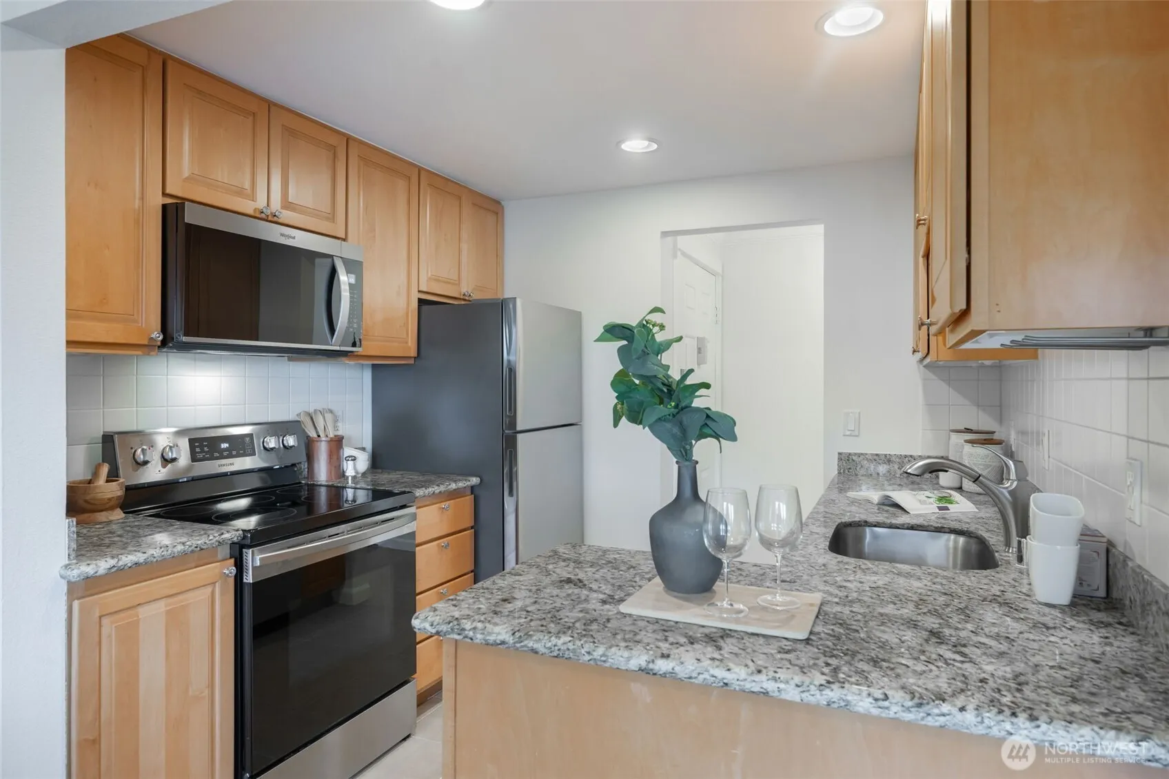 Property photo for 10110 Ne 60th Street #101, Kirkland photo 4