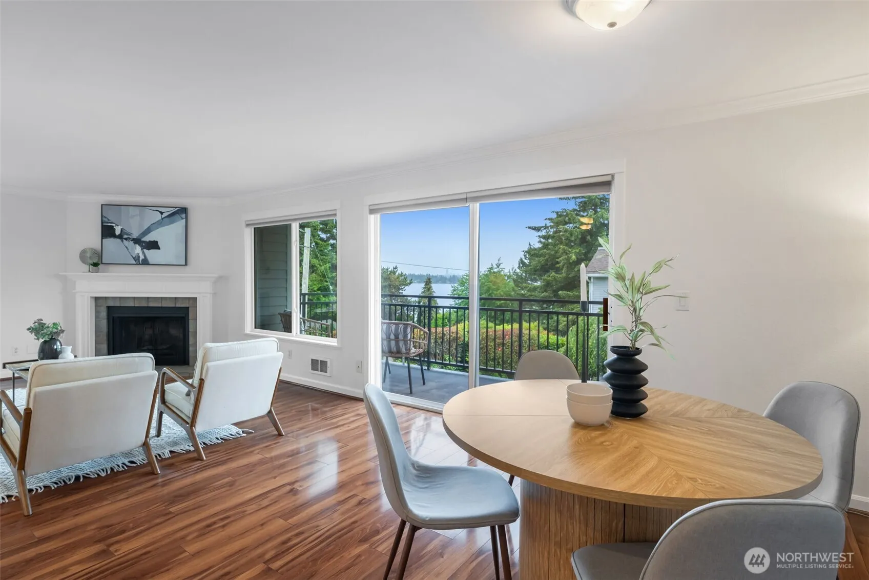 Property photo for 10110 Ne 60th Street #101, Kirkland photo 3