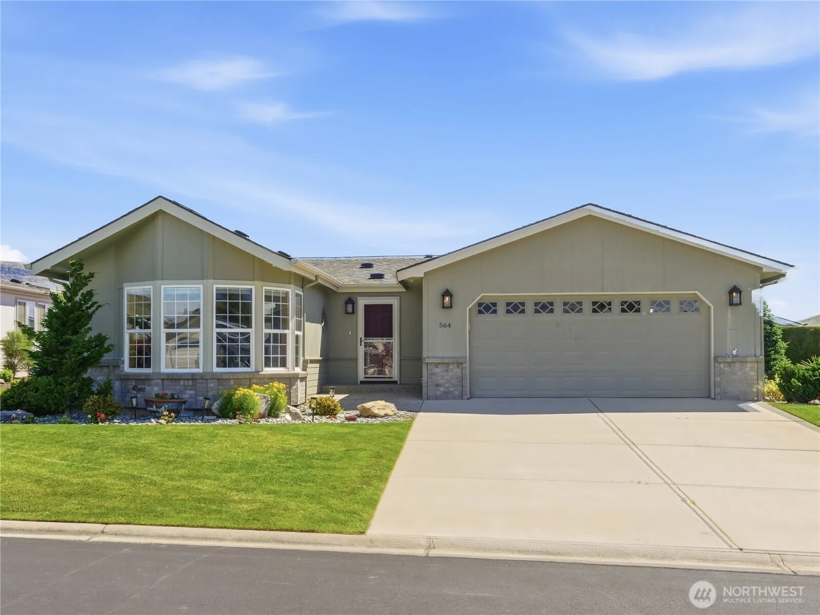 Property photo for 564 Sunday Drive, East Wenatchee photo 2