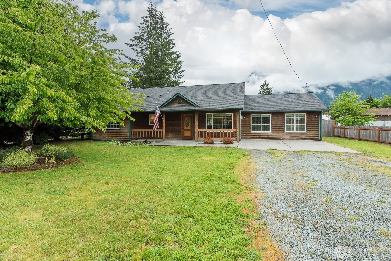 Property photo for 1015 Alvord Street, Darrington