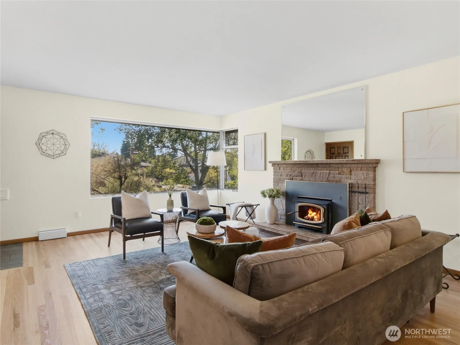 Property photo for 7305 Earl Avenue Nw, Seattle photo 5