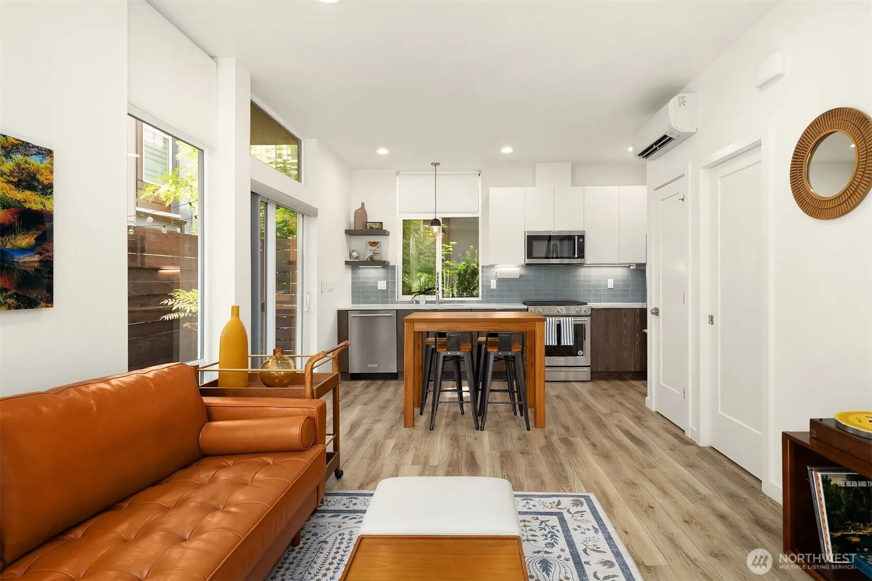Property photo for 2404 Dexter Avenue N #d, Seattle photo 3