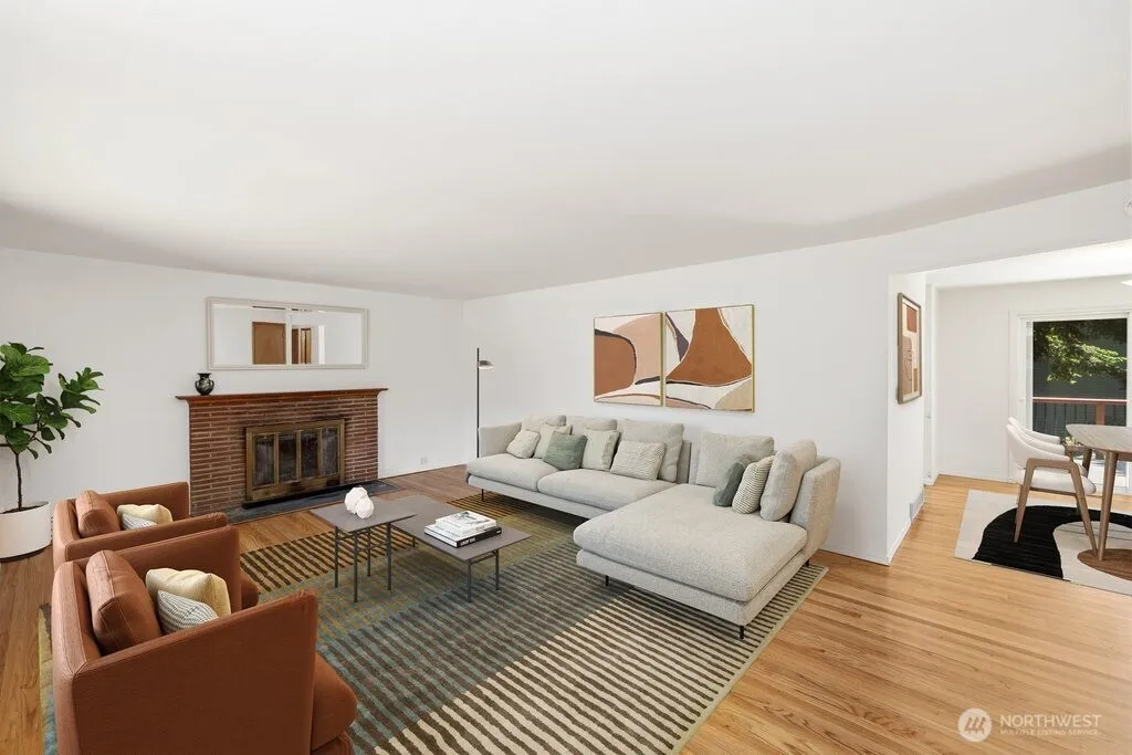 Property photo for 10312 Wallingford Avenue N, Seattle photo 5