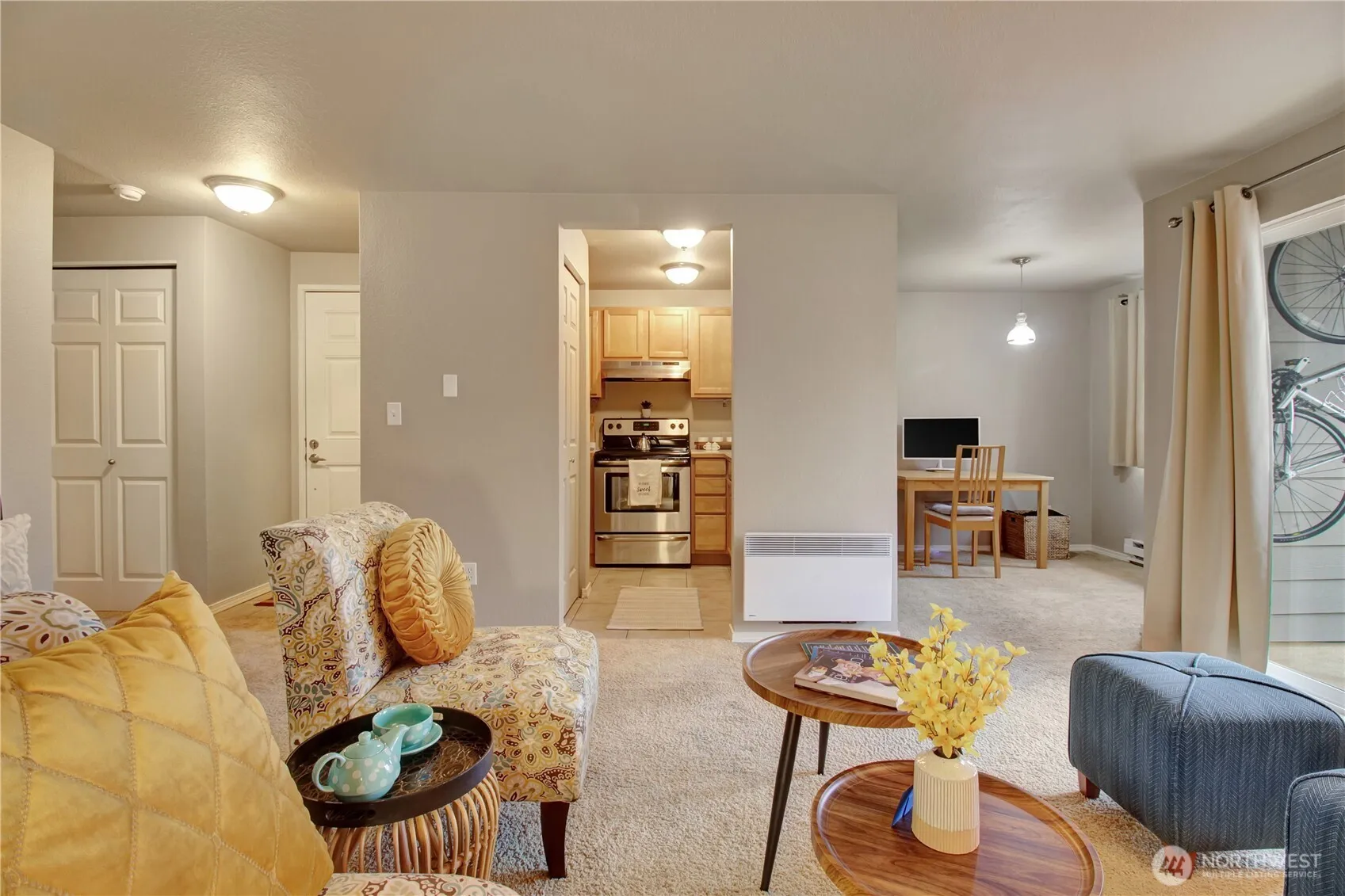 Property photo for 1126 N 198th Street #b-302, Edmonds photo 3