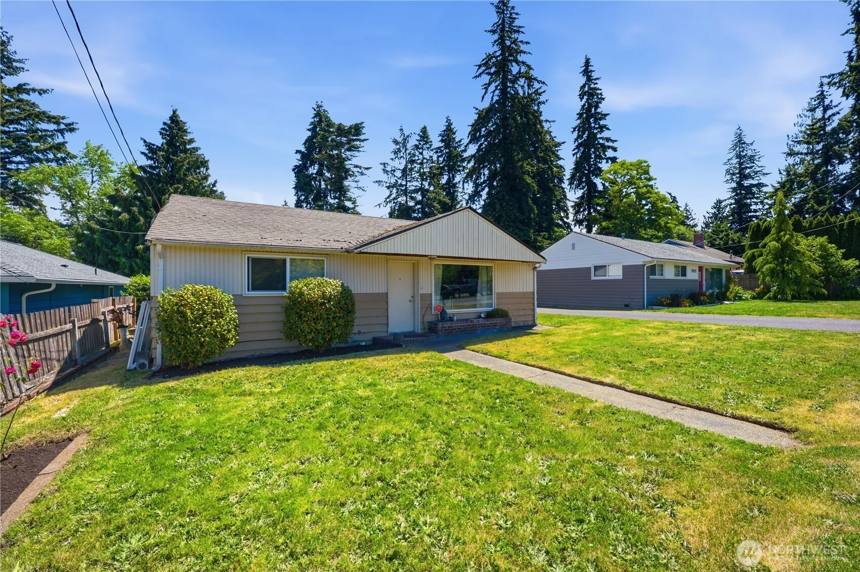 Property photo for 18824 Midvale Avenue N, Shoreline photo 2