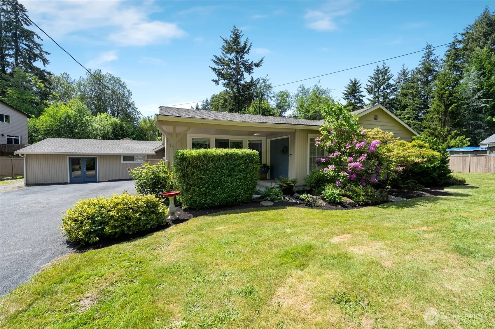 Property photo for 1918 S Lake Stickney Dr, Lynnwood