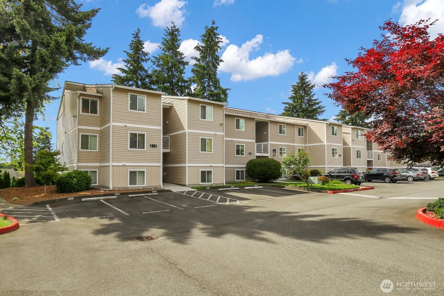 Property photo for 12415 Ne 130th Court #h310, Kirkland