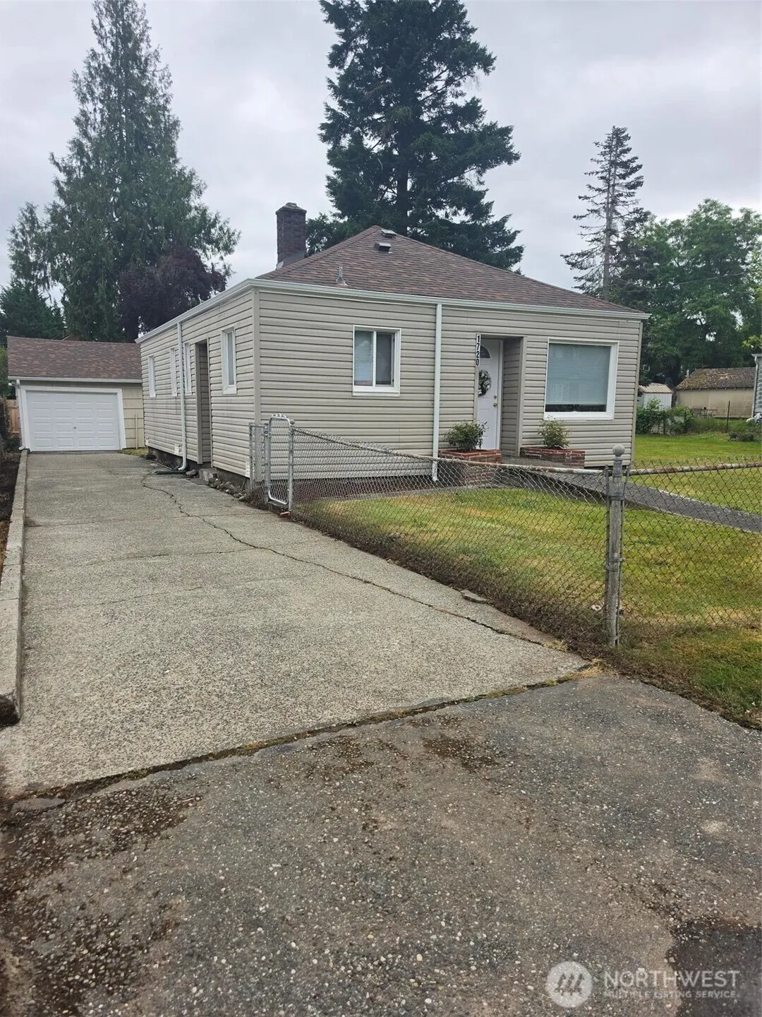 Property photo for 1720 Snyder Avenue, Bremerton photo 4