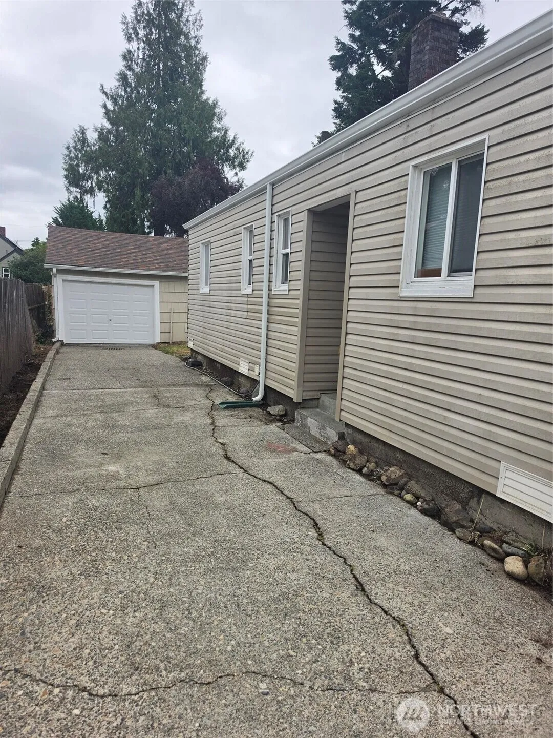 Property photo for 1720 Snyder Avenue, Bremerton photo 5
