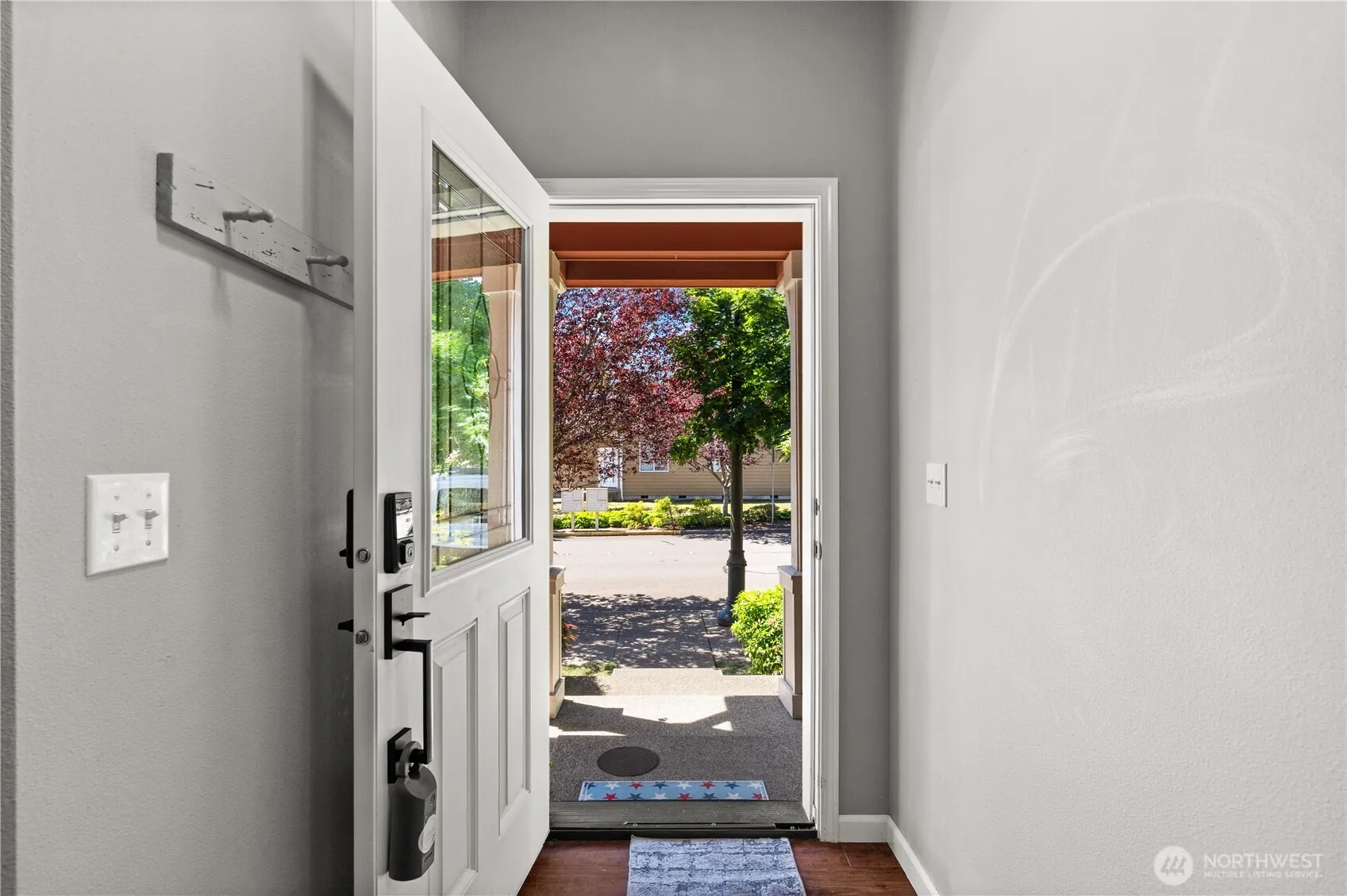 Property photo for 4538 Edgewater Boulevard Ne, Lacey photo 3