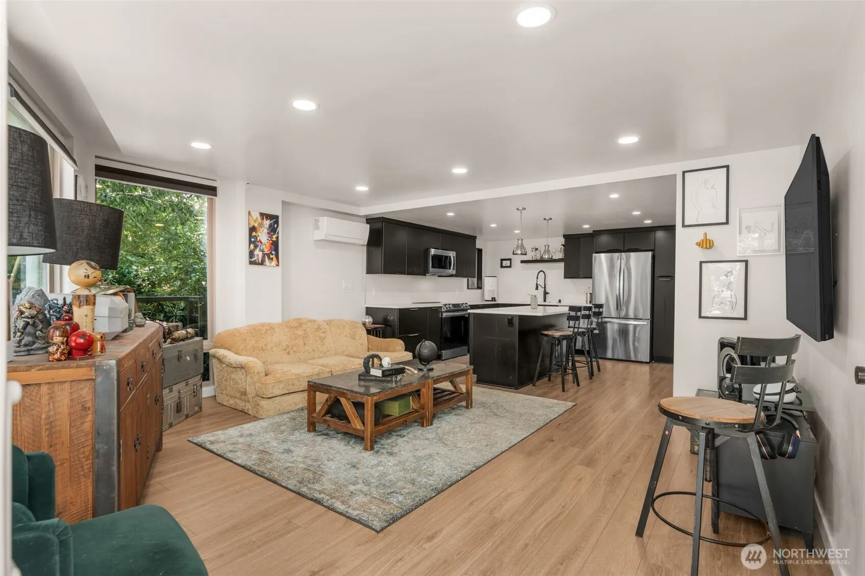 Property photo for 507 W Mercer St #401, Seattle photo 4