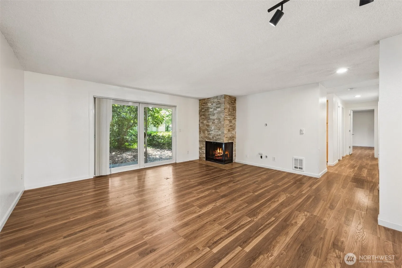 Property photo for 7501 Ruby Drive Sw #i-106, Lakewood photo 4