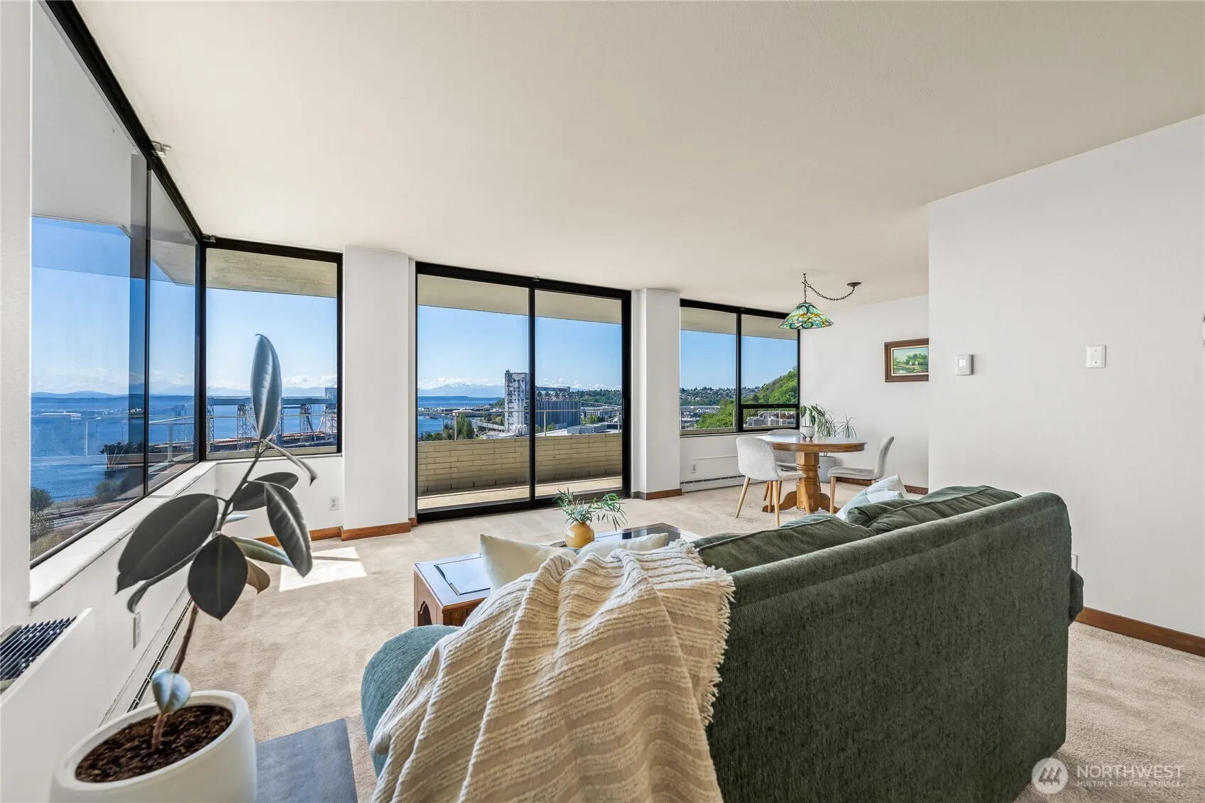 Property photo for 521 5th Avenue W #602, Seattle photo 3